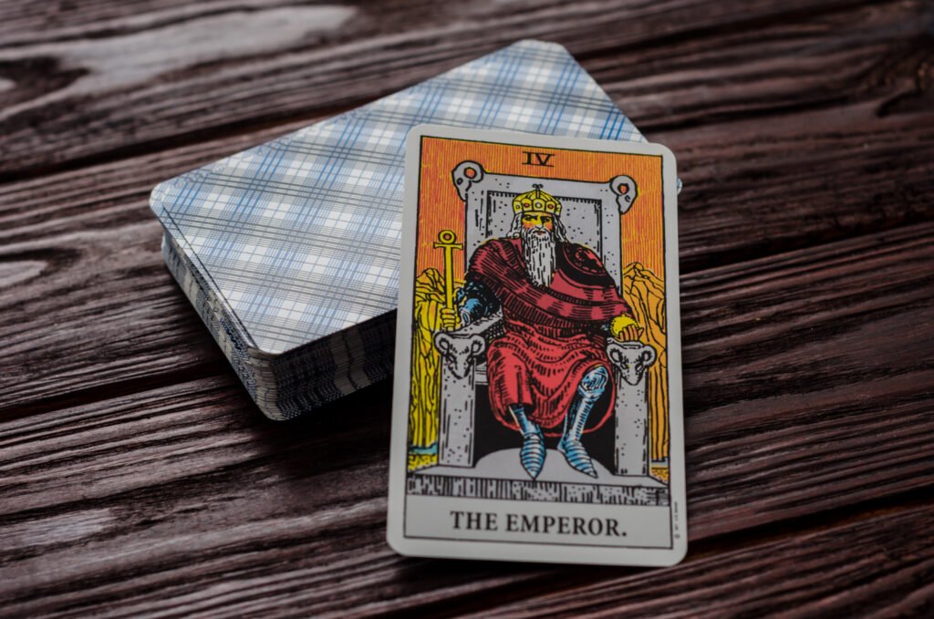 04:04 e a Carta O Imperador no Tarot